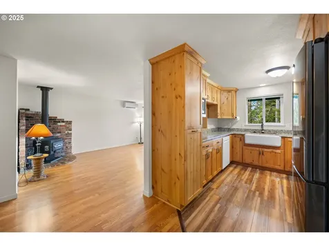 1660 34th Street Florence OR 97439