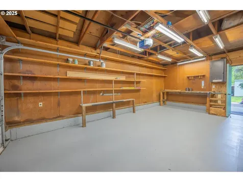 1660 34th Street Florence OR 97439