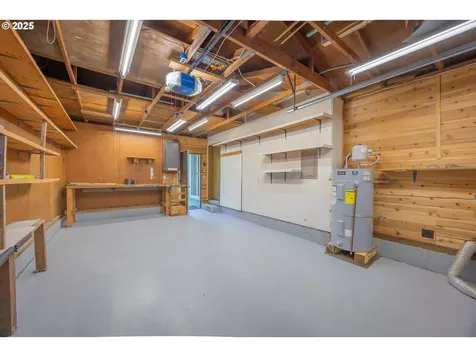 1660 34th Street Florence OR 97439