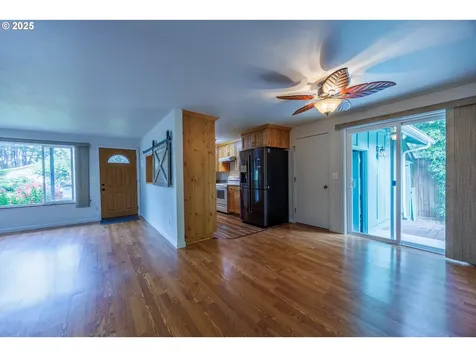 1660 34th Street Florence OR 97439