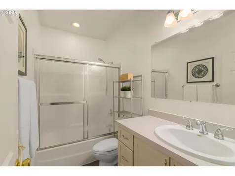 3753 SE Harrison Street Portland OR 97214