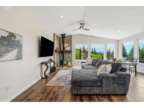 321 Helens Lane Washougal WA 98671