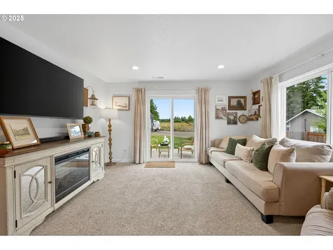 22194 S Beavercreek Road Beavercreek OR 97004