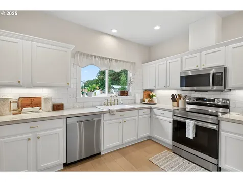 22194 S Beavercreek Road Beavercreek OR 97004