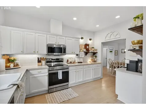 22194 S Beavercreek Road Beavercreek OR 97004