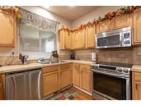 20721 NE Halsey Street Fairview OR 97024