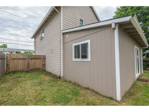 20721 NE Halsey Street Fairview OR 97024