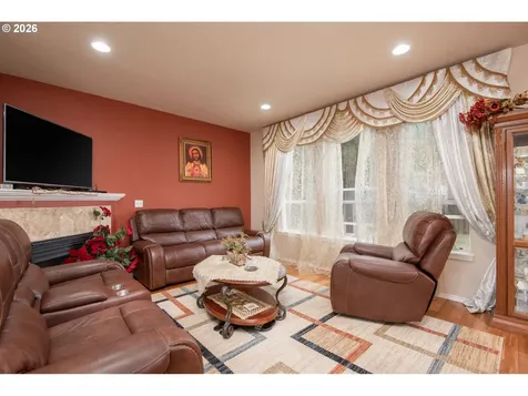 20721 NE Halsey Street Fairview OR 97024