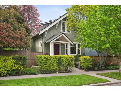 7904 SE Taylor Street Portland OR 97215