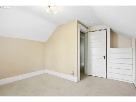 7904 SE Taylor Street Portland OR 97215