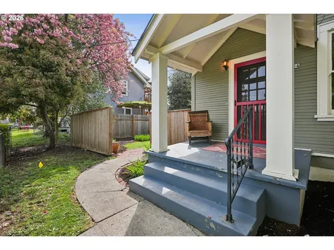 7904 SE Taylor Street Portland OR 97215