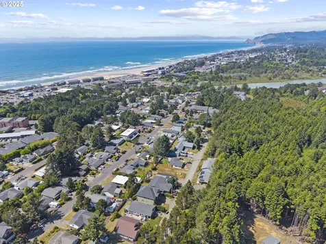 675 SE Keel Avenue Lincoln City OR 97367