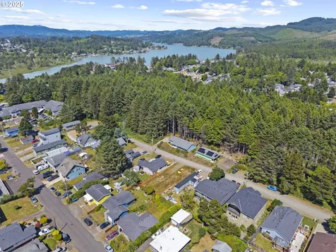 675 SE Keel Avenue Lincoln City OR 97367