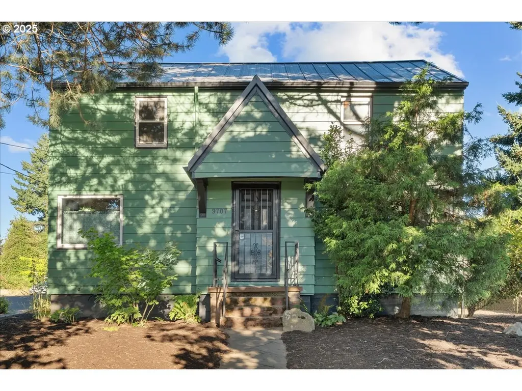 9707 N Van Houten Avenue Portland OR 97203