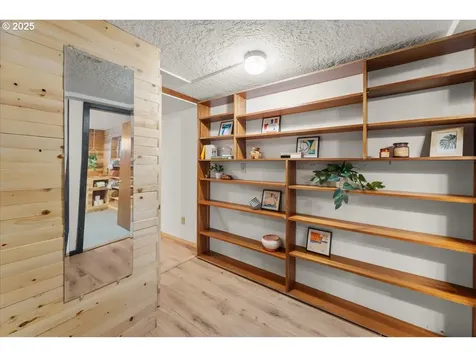 9707 N Van Houten Avenue Portland OR 97203