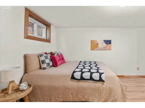 9707 N Van Houten Avenue Portland OR 97203