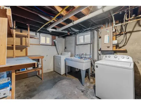 9707 N Van Houten Avenue Portland OR 97203