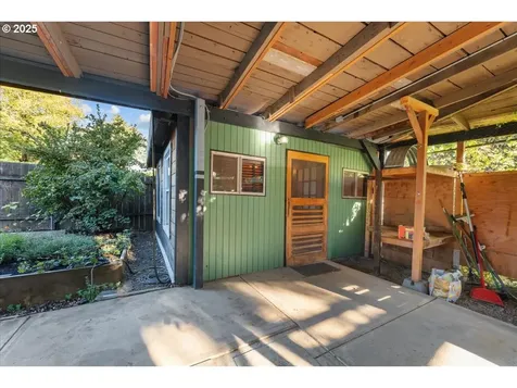 9707 N Van Houten Avenue Portland OR 97203