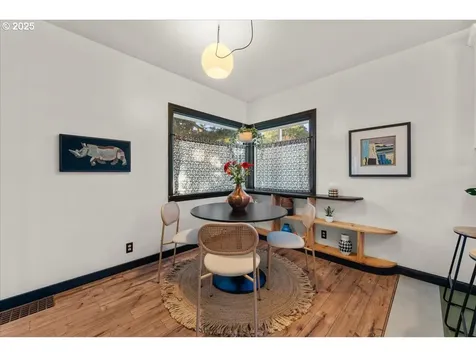 9707 N Van Houten Avenue Portland OR 97203