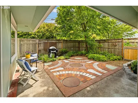 2375 Madison Street Eugene OR 97405