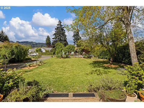 2375 Madison Street Eugene OR 97405