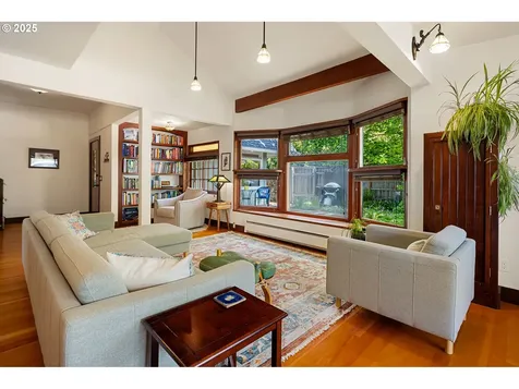 2375 Madison Street Eugene OR 97405
