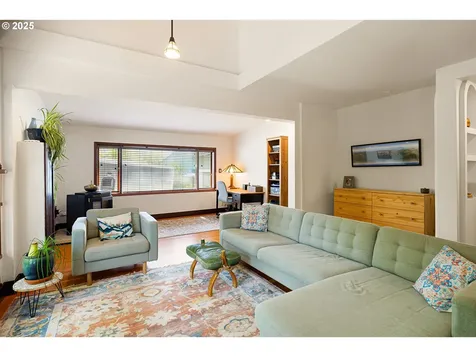 2375 Madison Street Eugene OR 97405