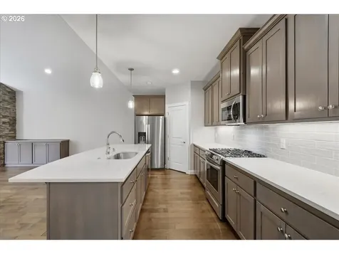1821 NE 173rd Way Ridgefield WA 98642