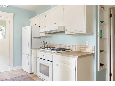 6501 SE Morrison Street Portland OR 97215