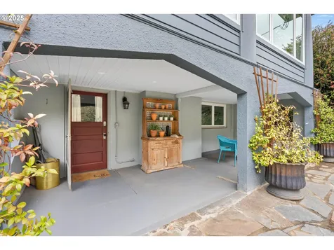 6501 SE Morrison Street Portland OR 97215