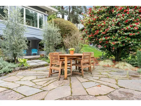 6501 SE Morrison Street Portland OR 97215