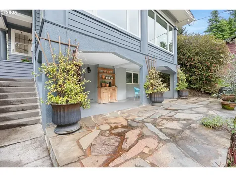 6501 SE Morrison Street Portland OR 97215