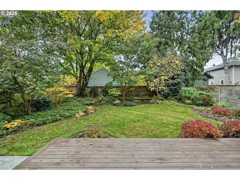 7737 SE 17th Avenue Portland OR 97202