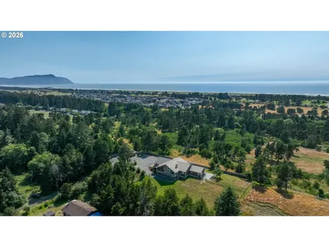 88644 Highway 101 Gearhart OR 97138