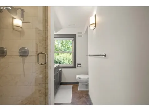 3327 SW Heather Lane Portland OR 97201