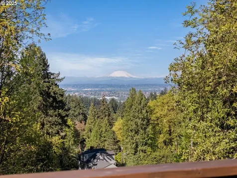 3327 SW Heather Lane Portland OR 97201