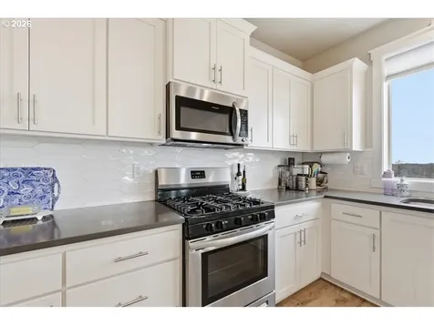 2300 E 6th Street La Center WA 98629