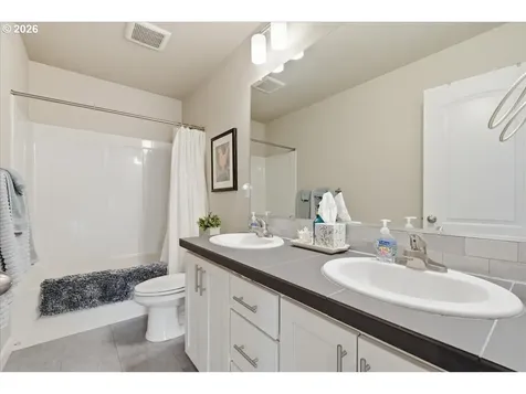 2300 E 6th Street La Center WA 98629