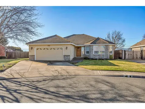 761 Madison Court Central Point OR 97502