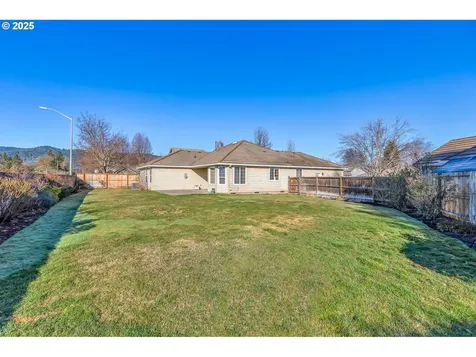 761 Madison Court Central Point OR 97502