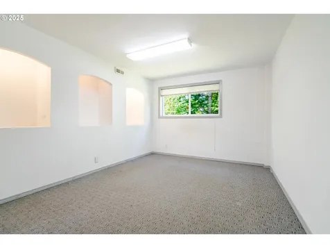 330 S Bay Road Toledo OR 97391