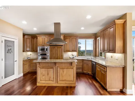 1735 NW 40th Avenue Camas WA 98607