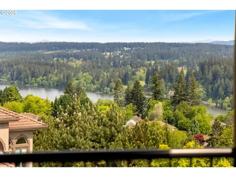 1735 NW 40th Avenue Camas WA 98607