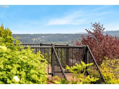 1735 NW 40th Avenue Camas WA 98607