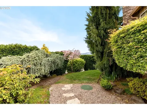 1735 NW 40th Avenue Camas WA 98607