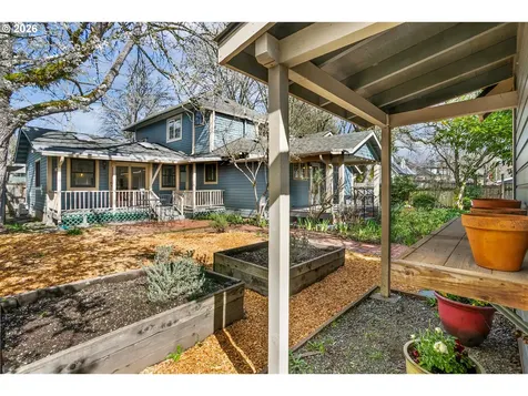 710 W 11th Avenue Eugene OR 97402
