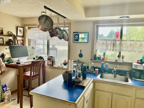 965 NE 22nd Court Gresham OR 97030