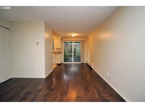 1822 SE Ash Street Portland OR 97214