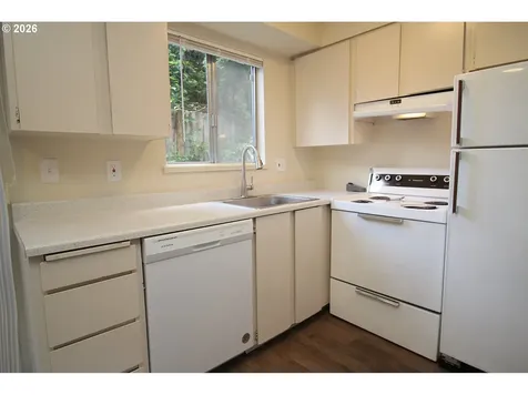 1822 SE Ash Street Portland OR 97214