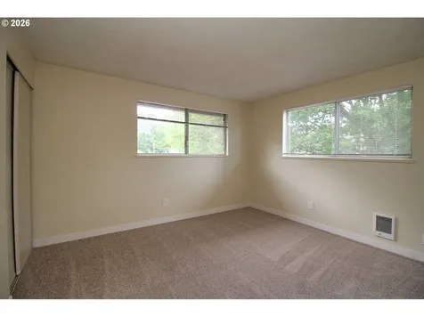 1822 SE Ash Street Portland OR 97214
